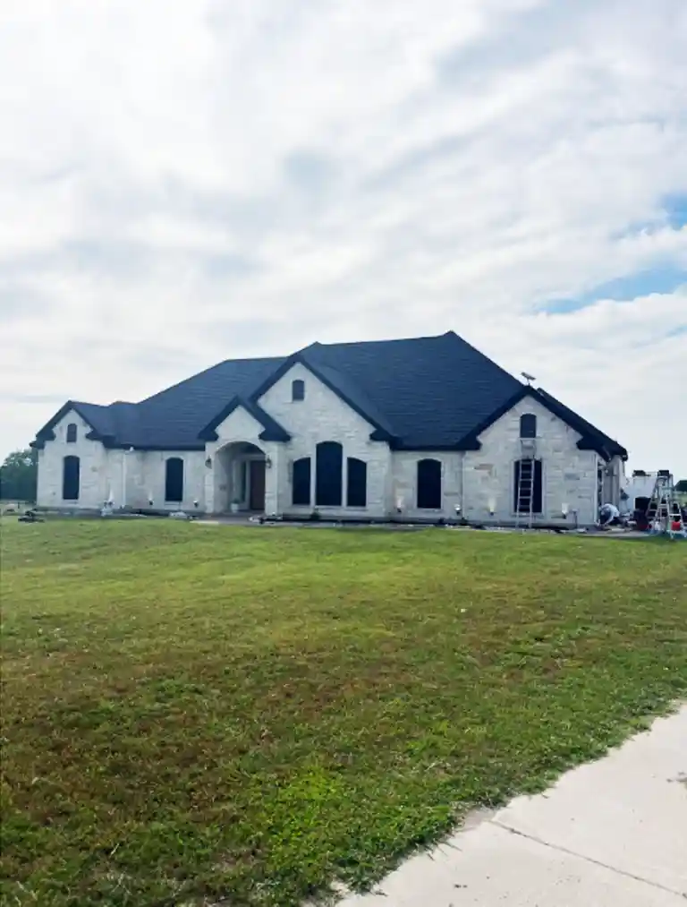 asphalt-roof-install-full-waxahachie dfw roof types